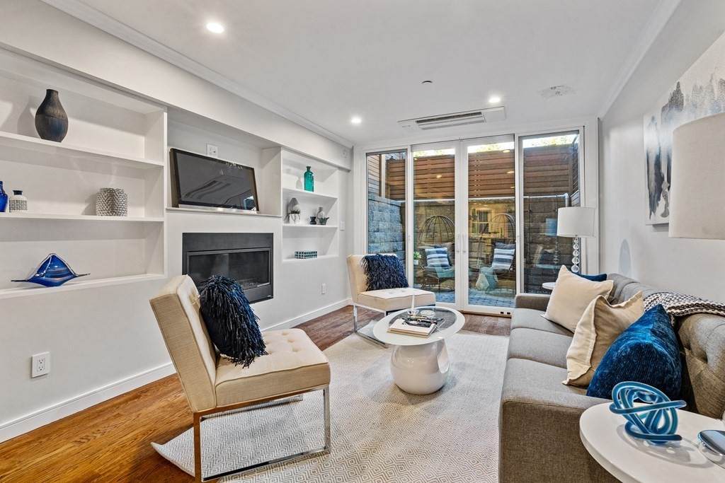 145 Warren Ave - Photo 1