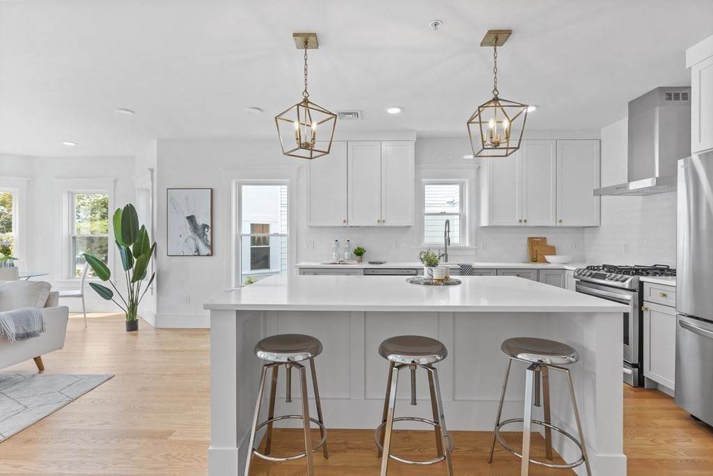 4623 Washington Street - Photo 1