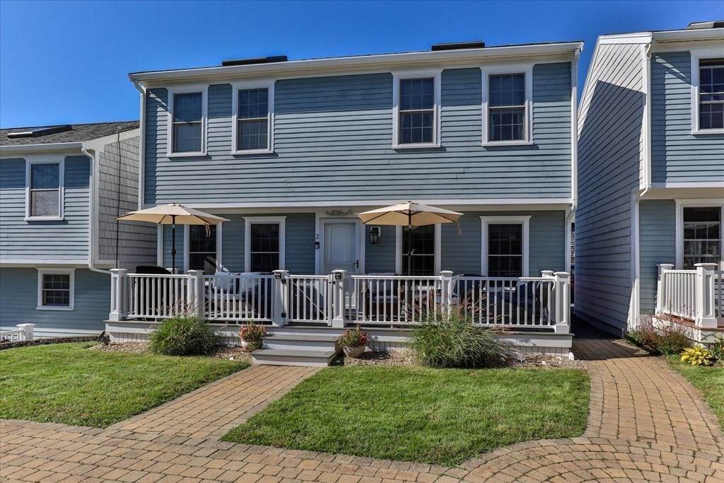 16 Harry Kemp Way - Photo 1