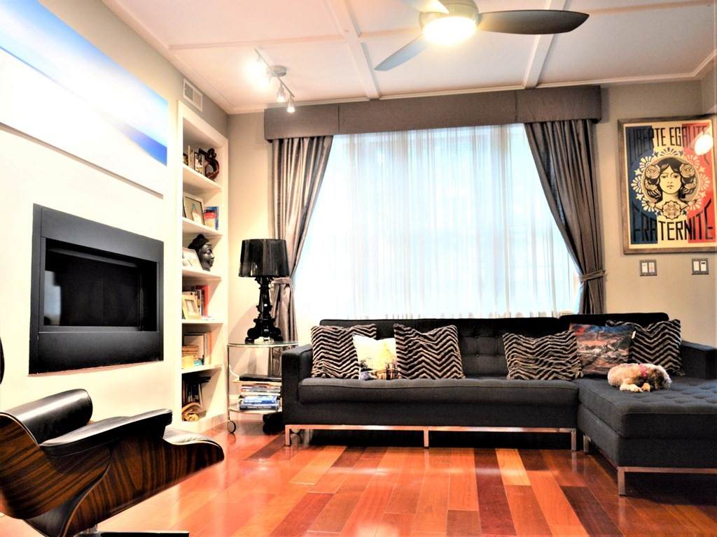 22 Hill St - Photo 1