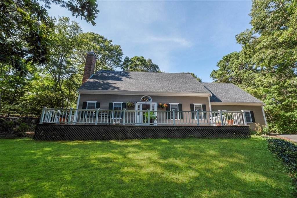 992 Bumps River Rd - Photo 1