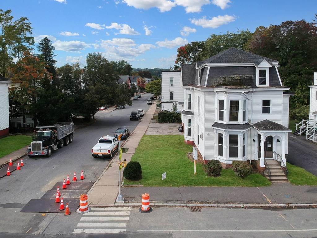 392 Main St - Photo 1