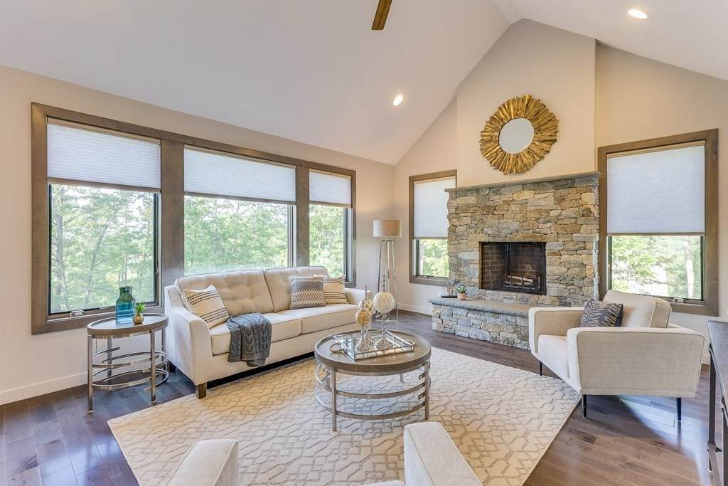 3 Ridgeview - Photo 1