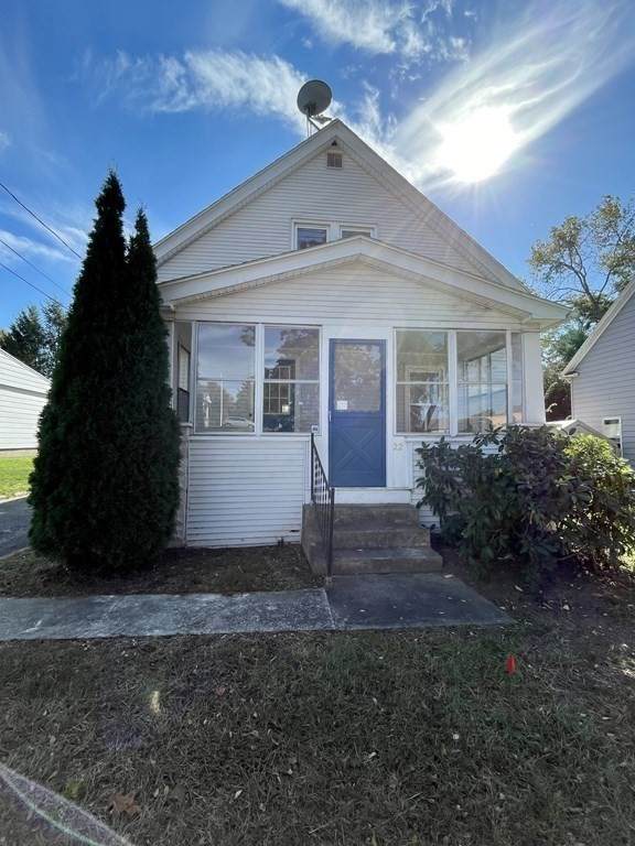 22 Westwood Ave - Photo 1