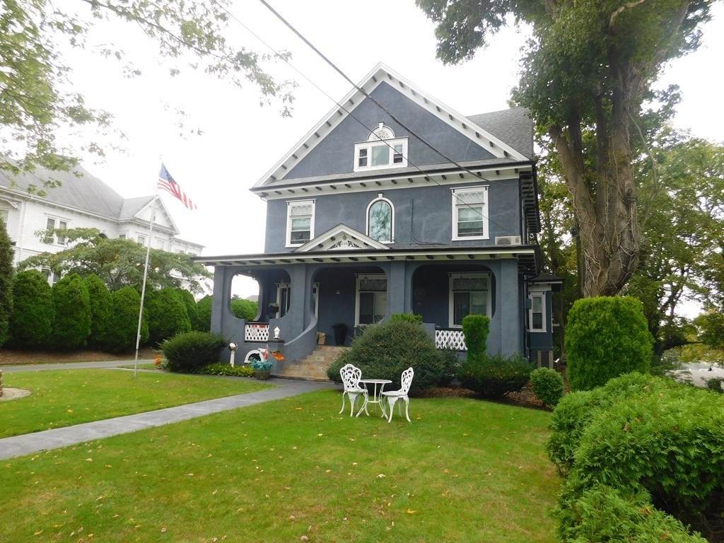 896 Highland Ave - Photo 1