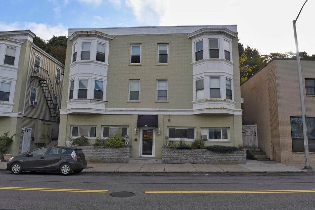 783 Main St - Photo 1