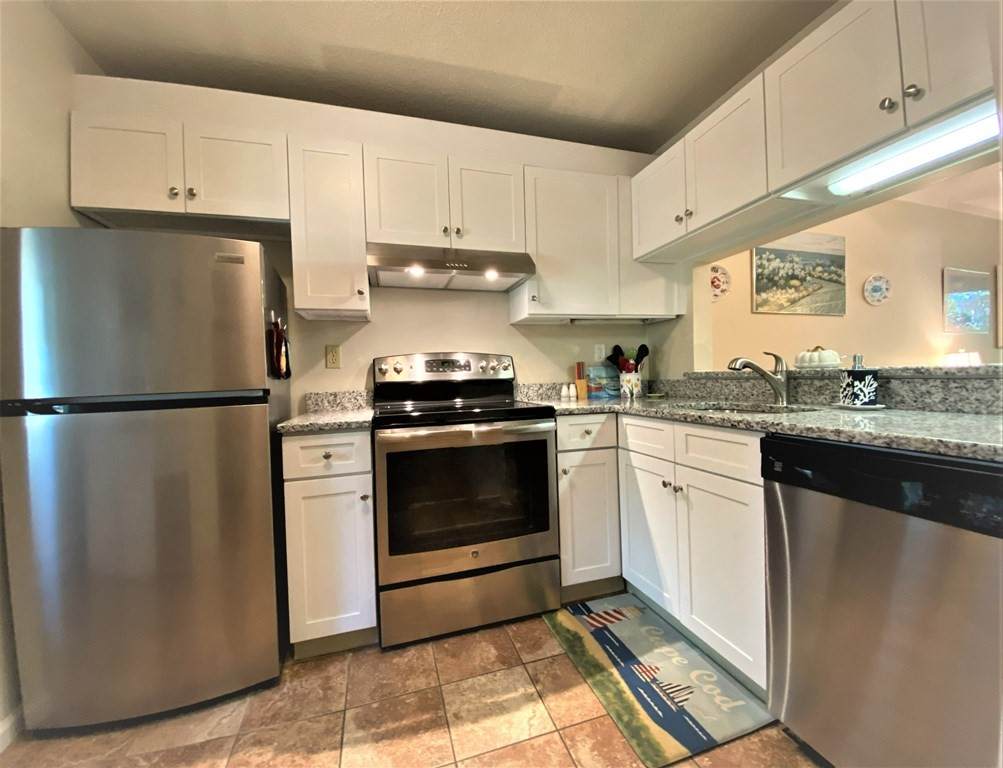 71 Eaton Ln - Photo 1