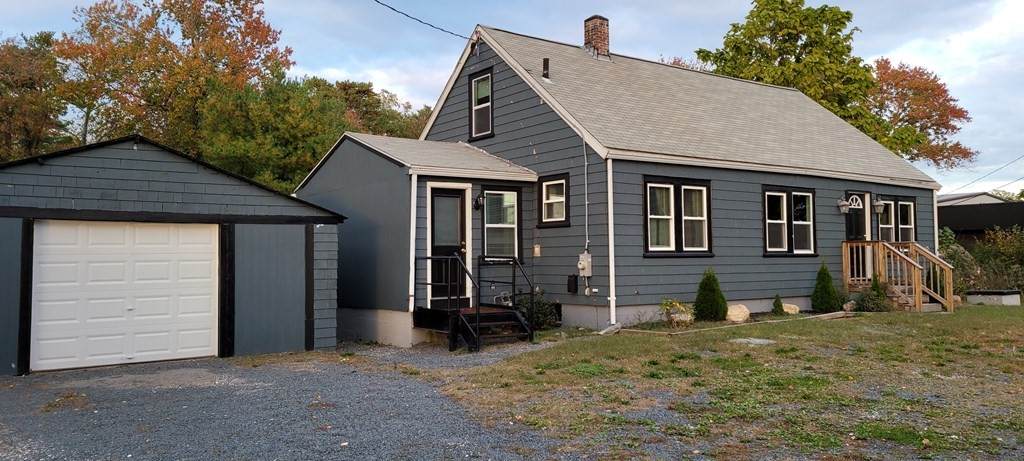 1894 Fall River Ave - Photo 1
