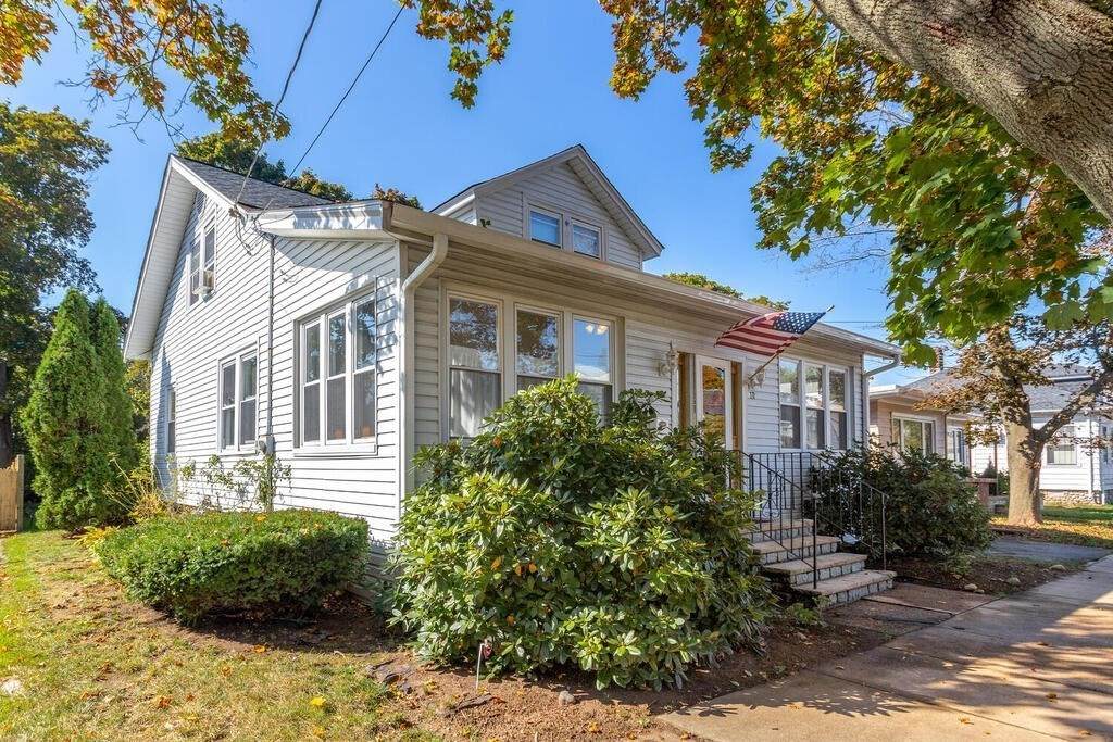 10 Elm Ave - Photo 1