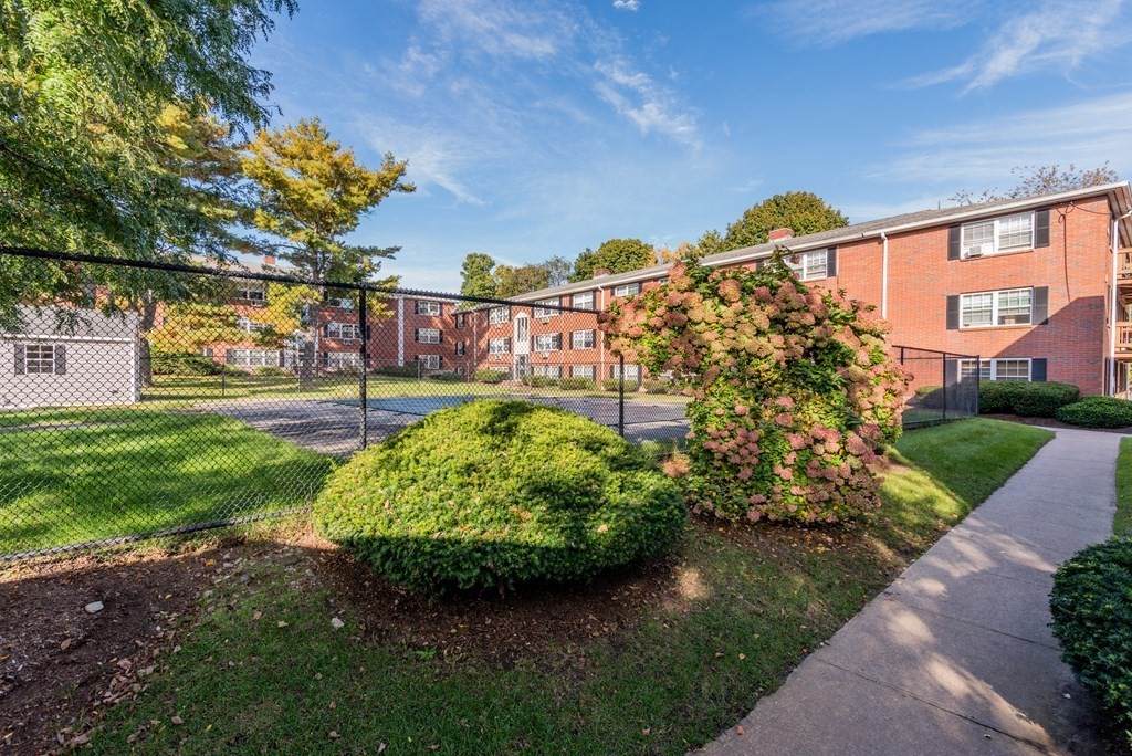 7 Tara Dr - Photo 1