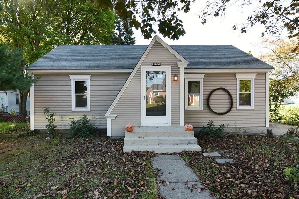 453 Oak St - Photo 1