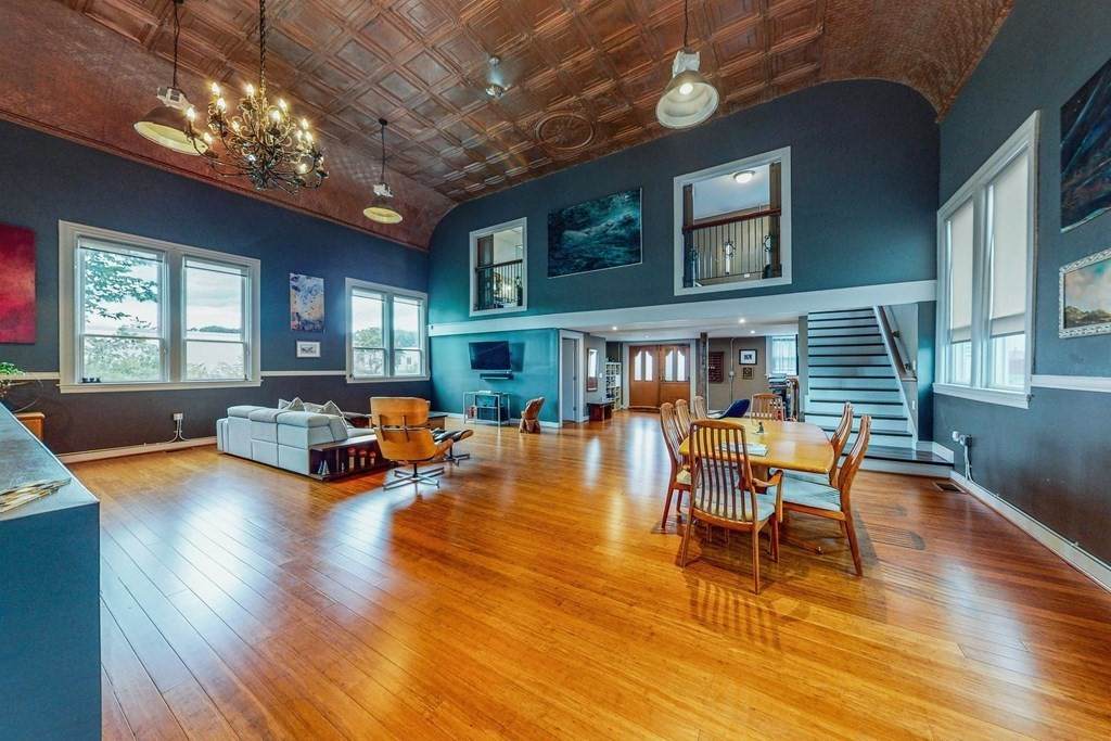 8 Aurora St - Photo 1