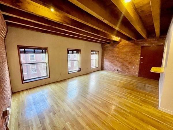 121 Fulton St - Photo 1