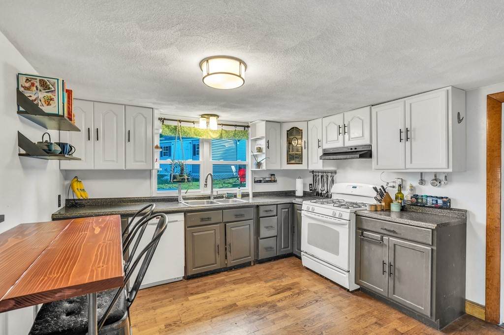 10 Ward St. - Photo 1