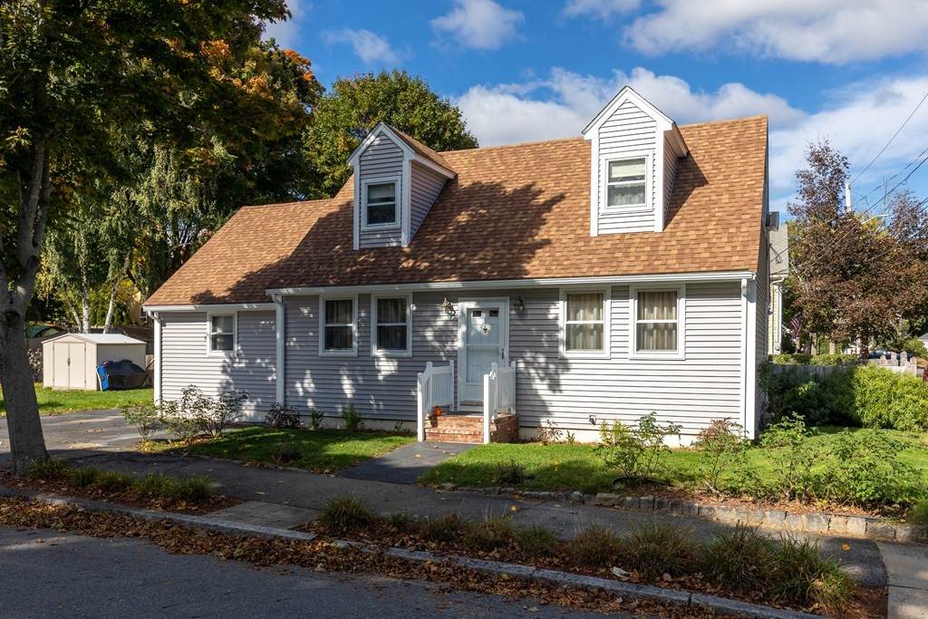 34 Tyng St - Photo 1
