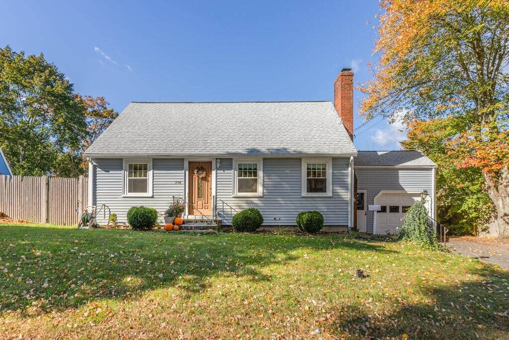 234 Highland St - Photo 1