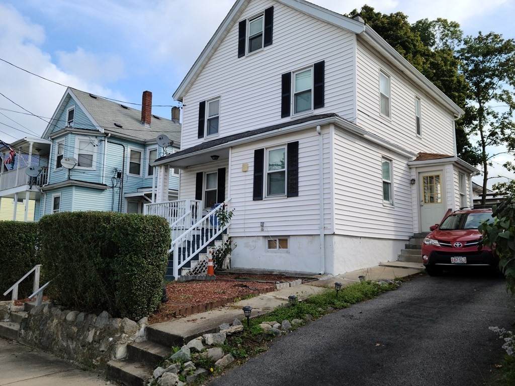 58 W Selden St - Photo 1