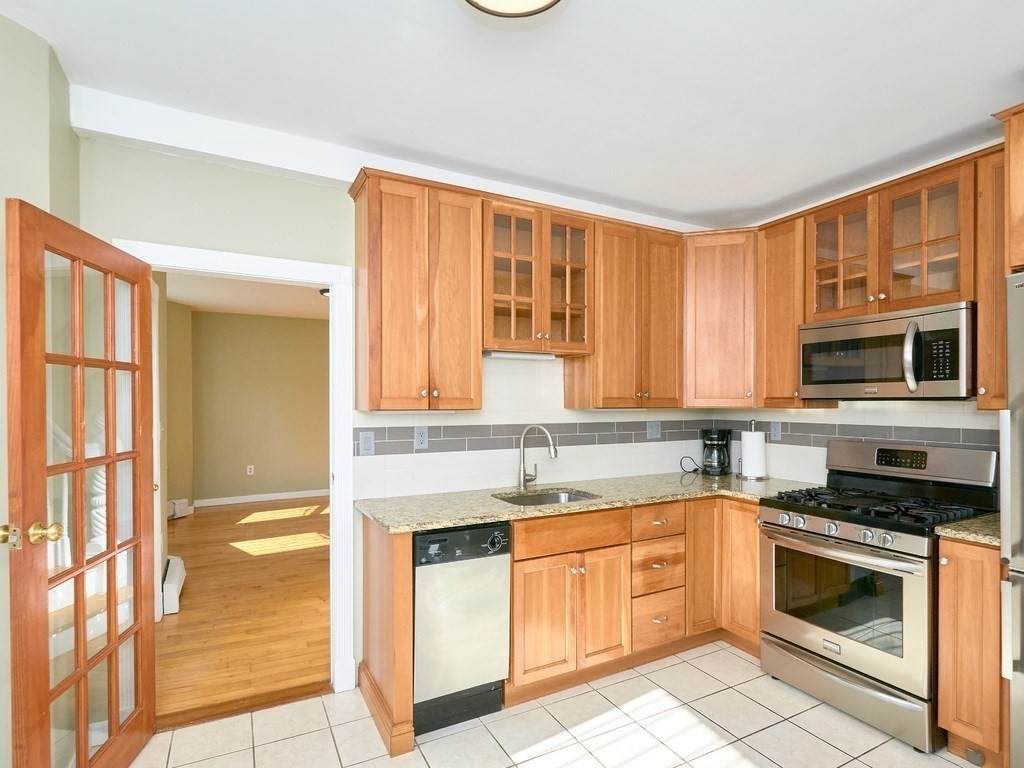 102A Moreland St - Photo 1