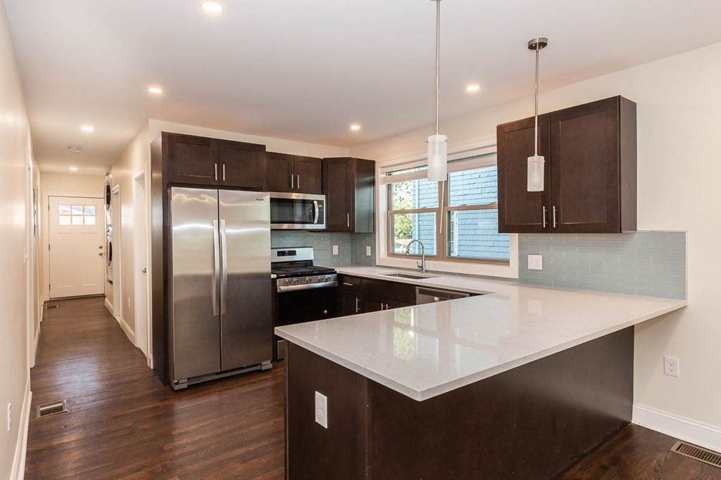 28 Albion St. - Photo 1