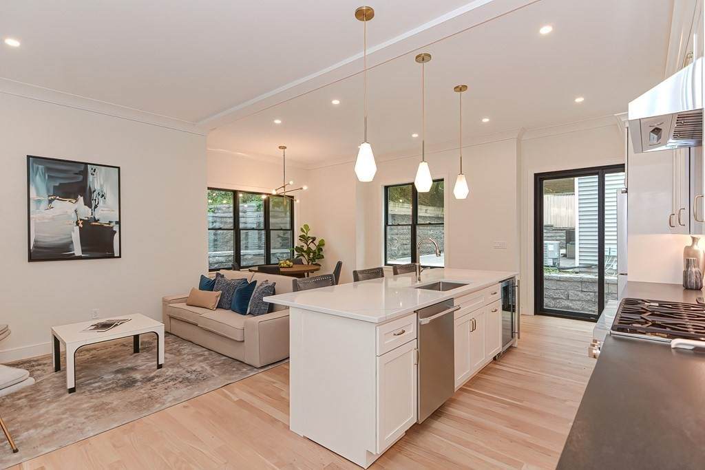 128 Heath - Photo 1