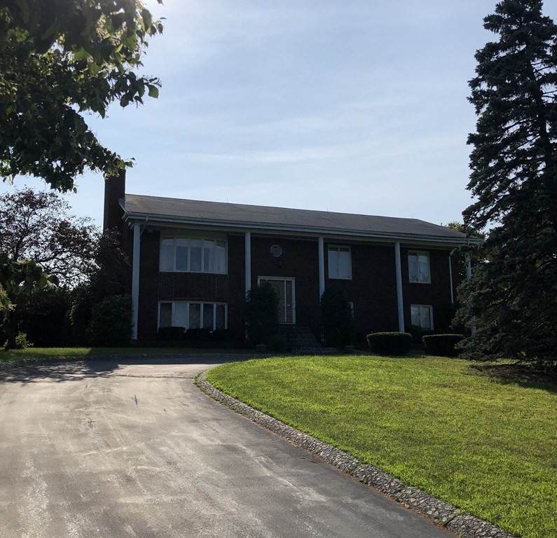 40 Weatherbee Dr - Photo 1