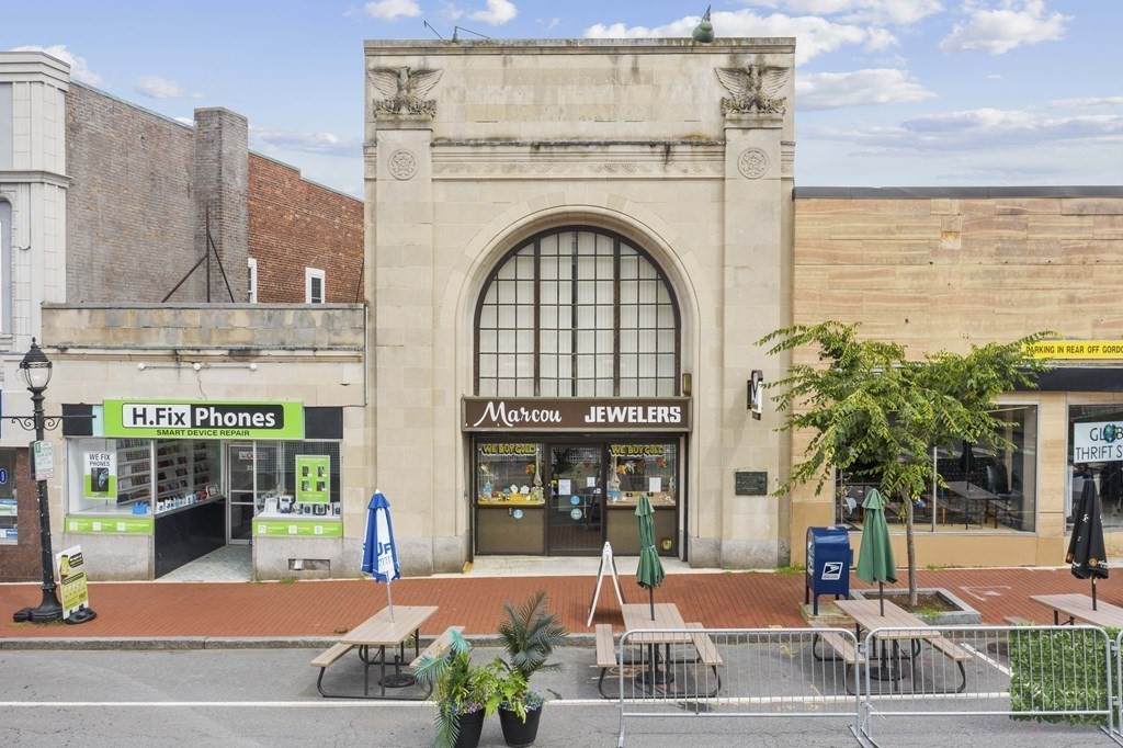 316-318 Moody Street - Photo 1