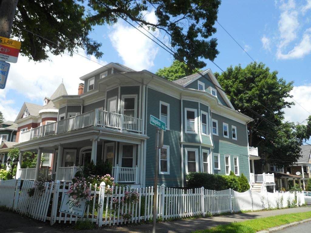 375 Lafayette St - Photo 1