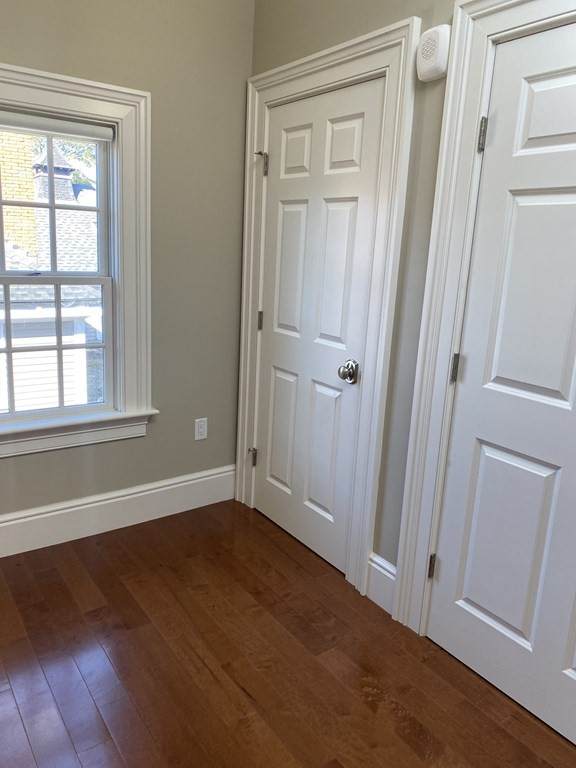 10-12 Lynde Street - Photo 1