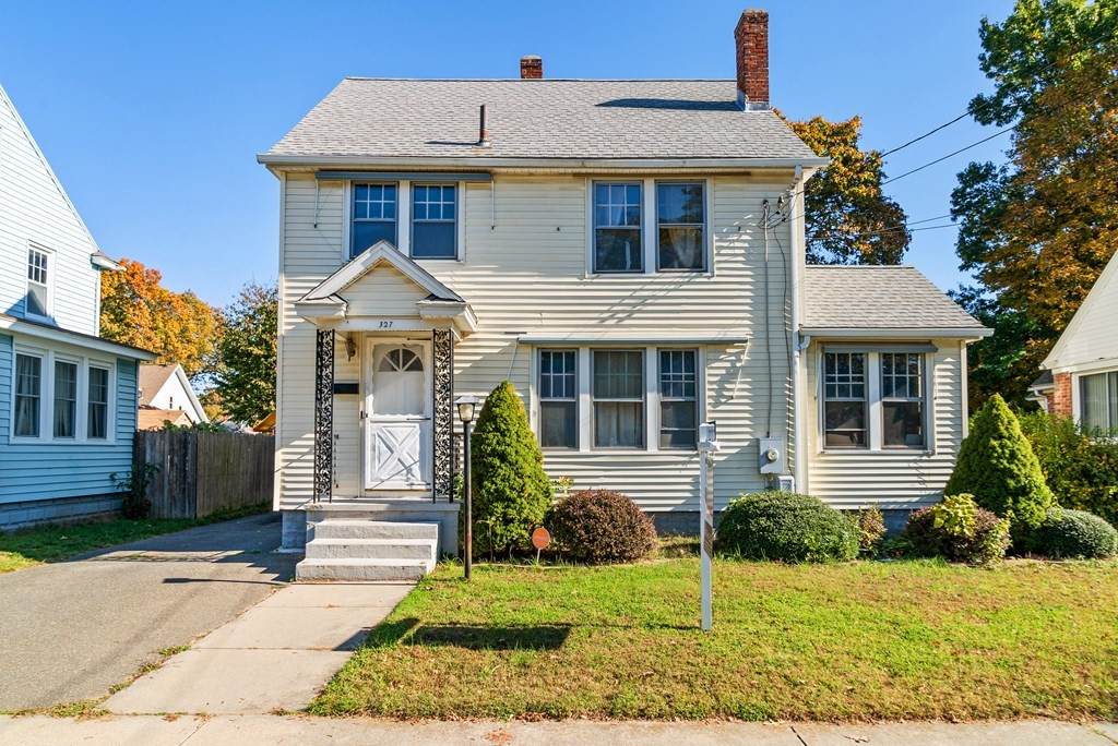 327 Commonwealth Ave - Photo 1