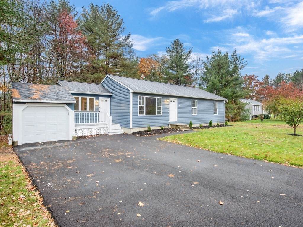 105 Haywood Dr - Photo 1