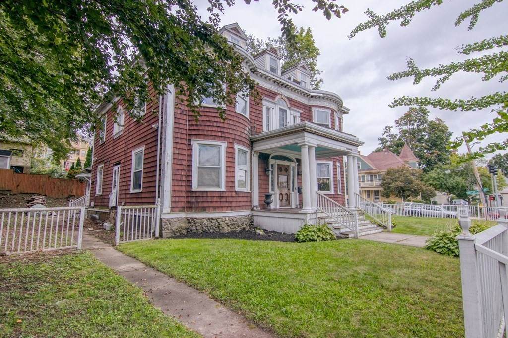 114 Alban St - Photo 1