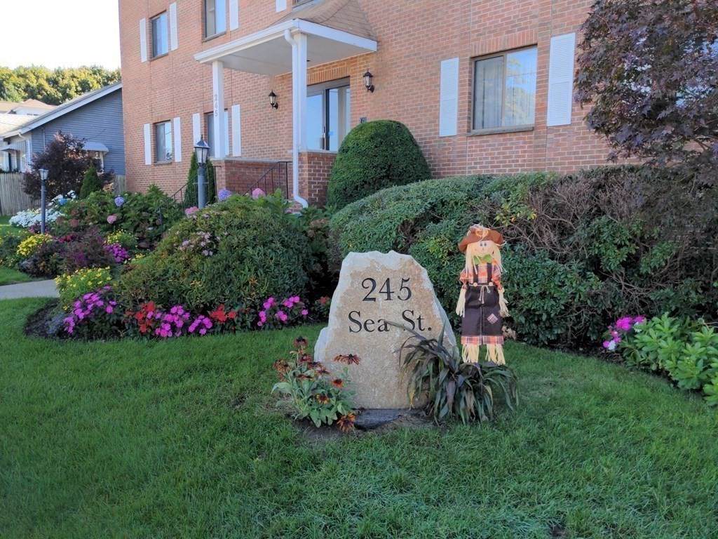 245 Sea St - Photo 1