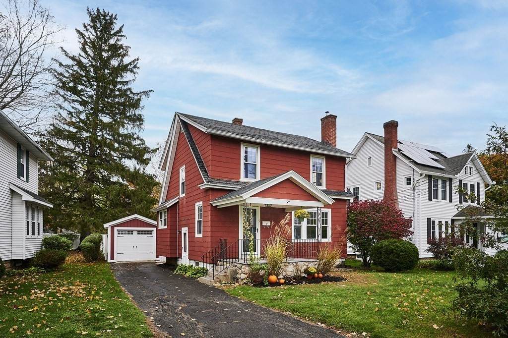 5 Saint James Ave - Photo 1