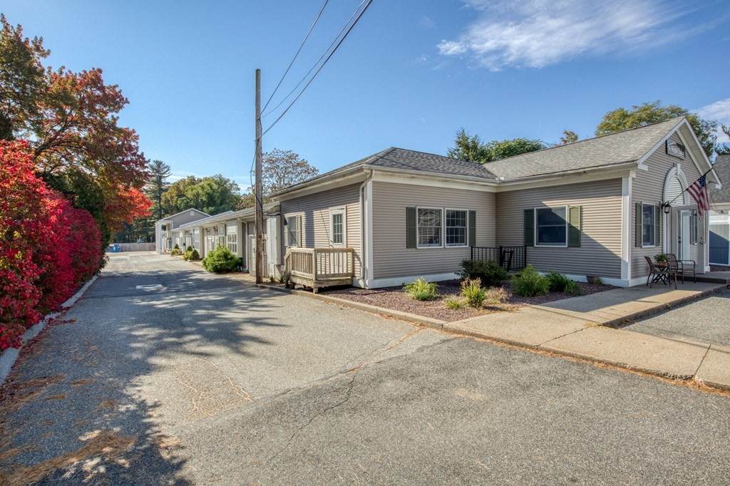 665 Prospect St - Photo 1