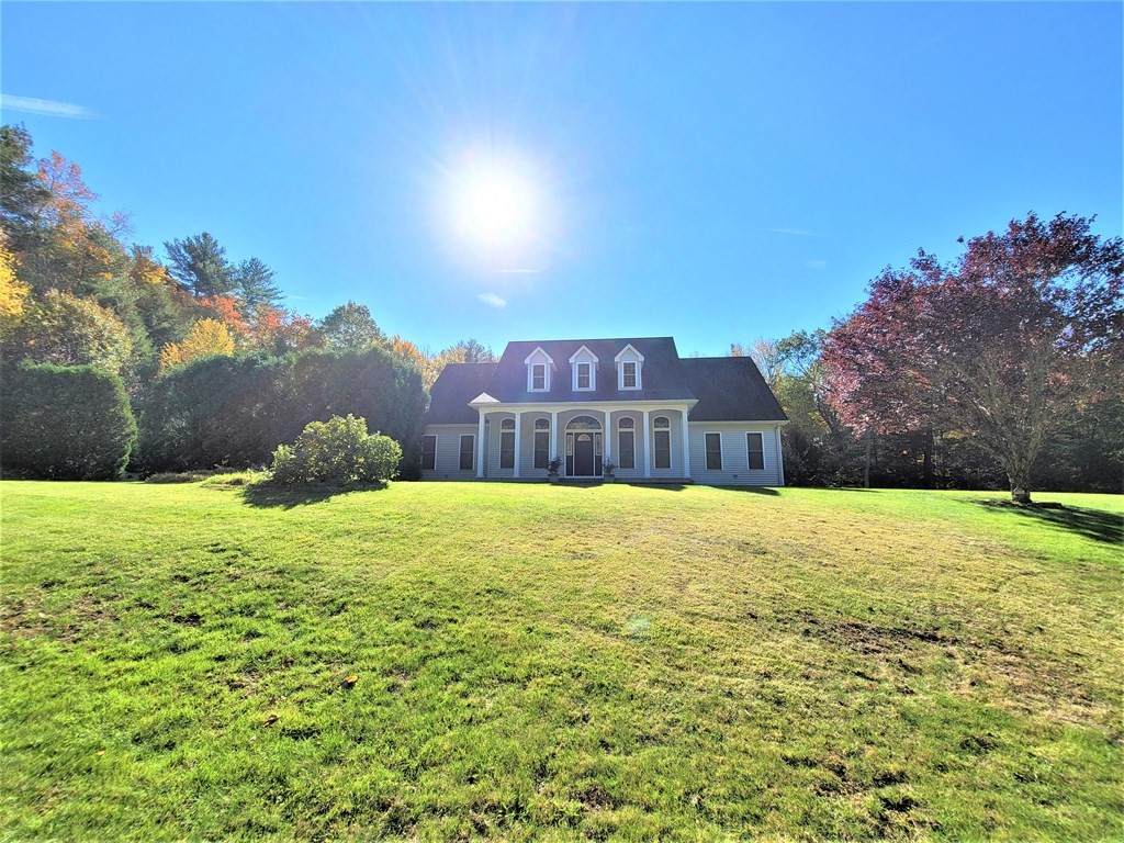 10 Fieldstone Dr - Photo 1
