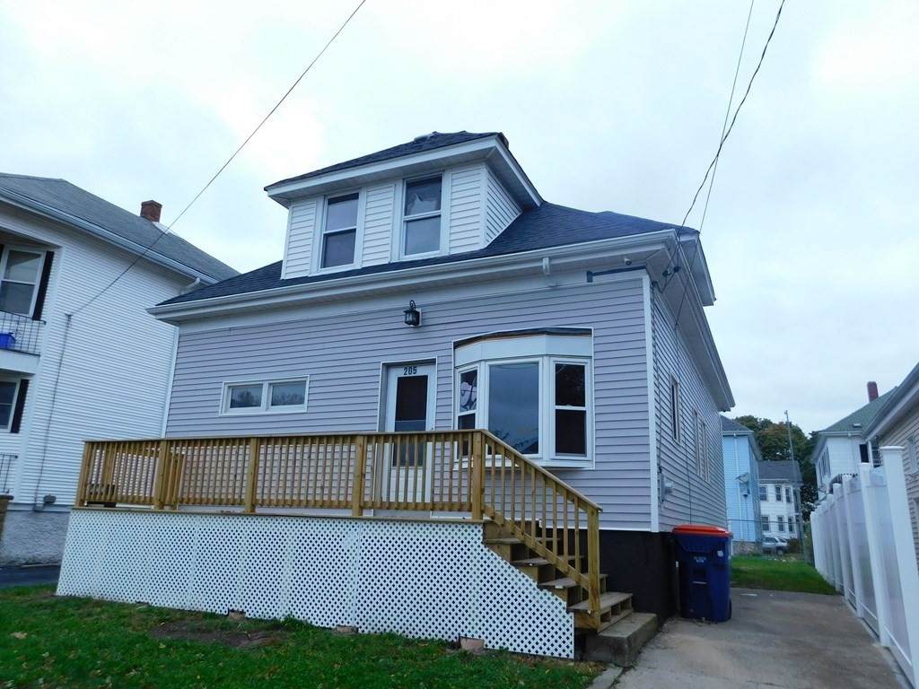 205 Princeton St - Photo 1