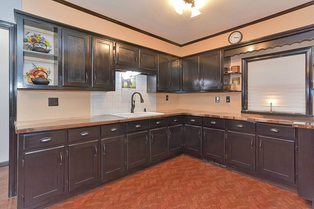11 Hobson St - Photo 1