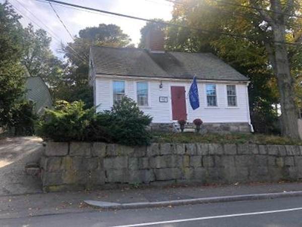 140 Commercial Street - Photo 1