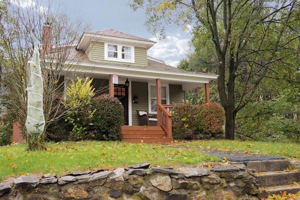 351 North St - Photo 1