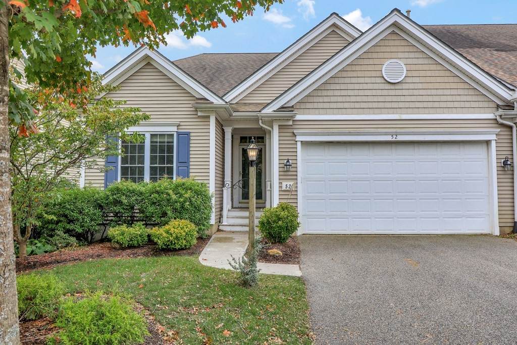52 Champlain Circle - Photo 1