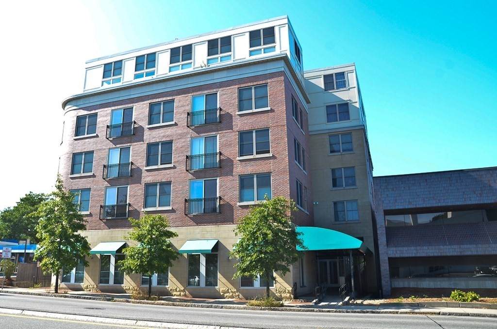 323 Boylston St - Photo 1