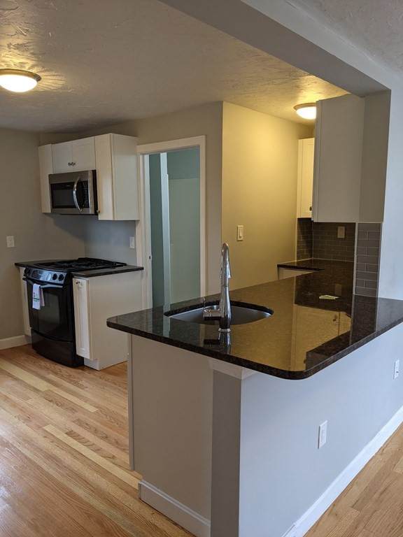 207 Winthrop Street - Photo 1