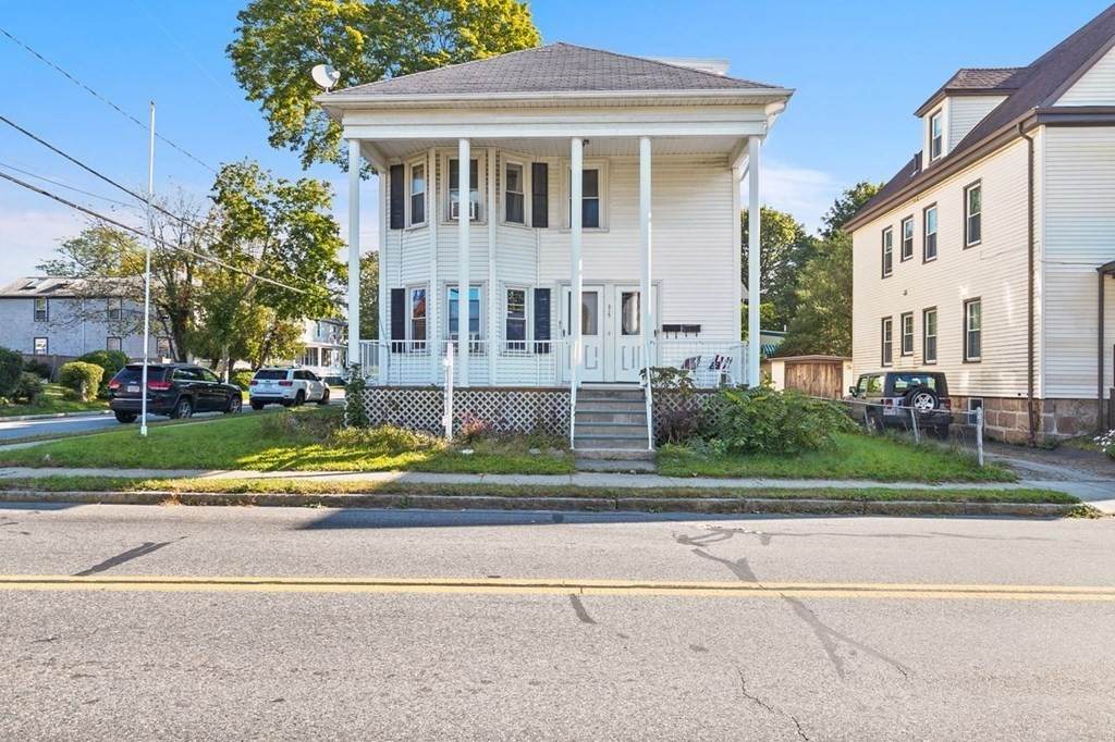 215 Main St - Photo 1