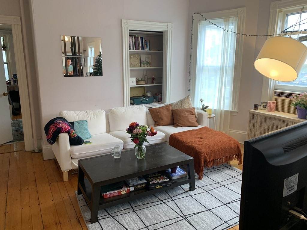 12 Glenwood Ave - Photo 1