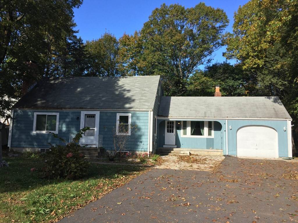 437 East - Photo 1