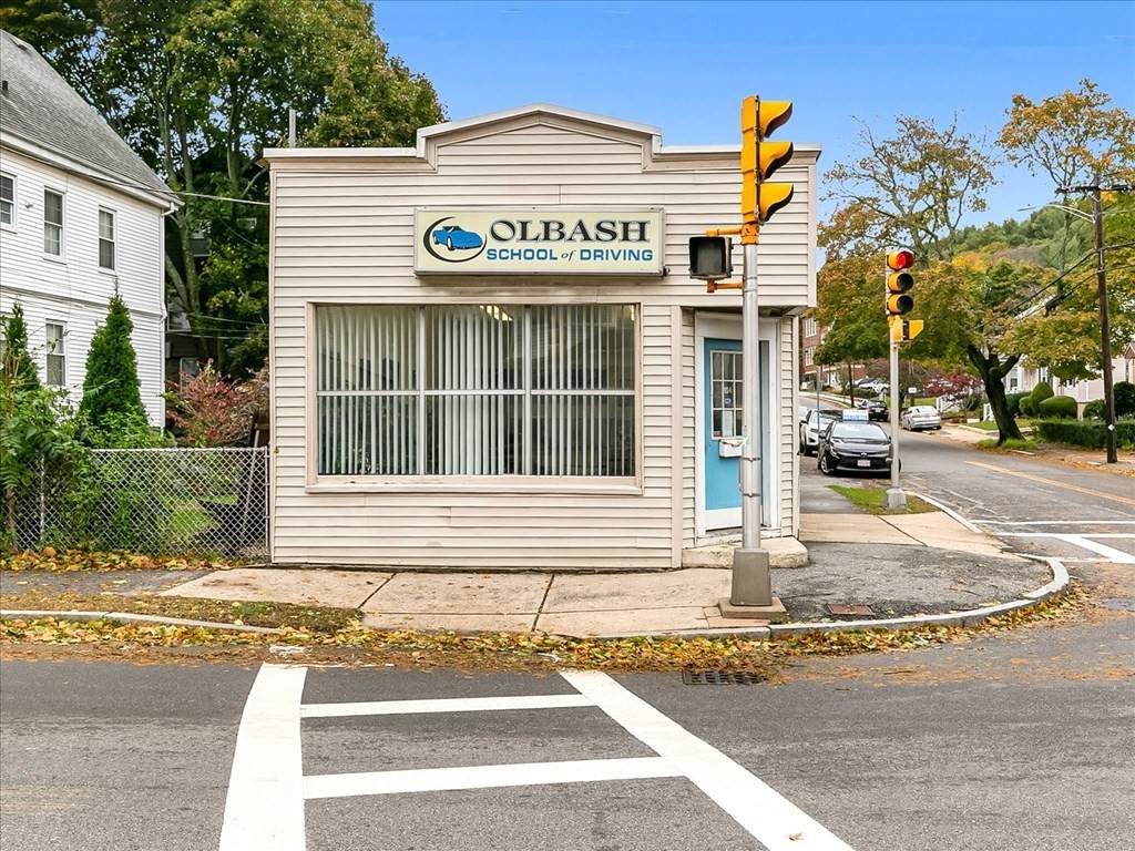 154 Essex Street - Photo 1