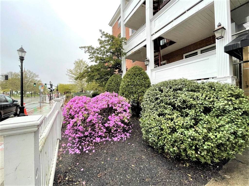 625 Main Street - Photo 1