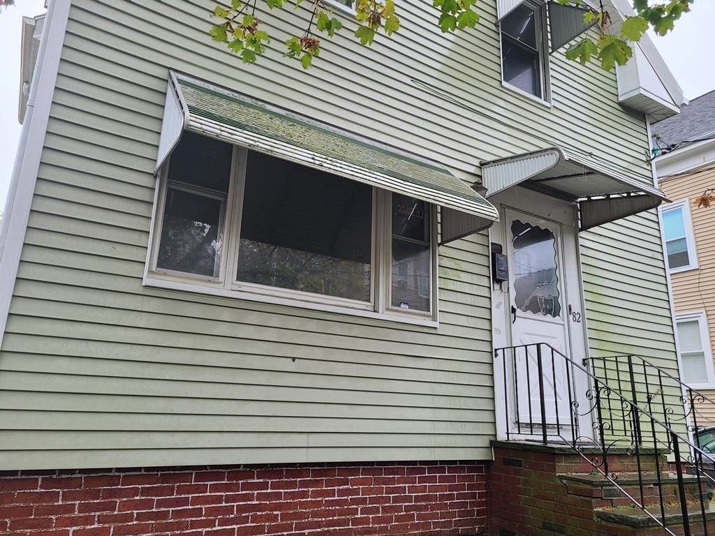 82 Robinson St - Photo 1