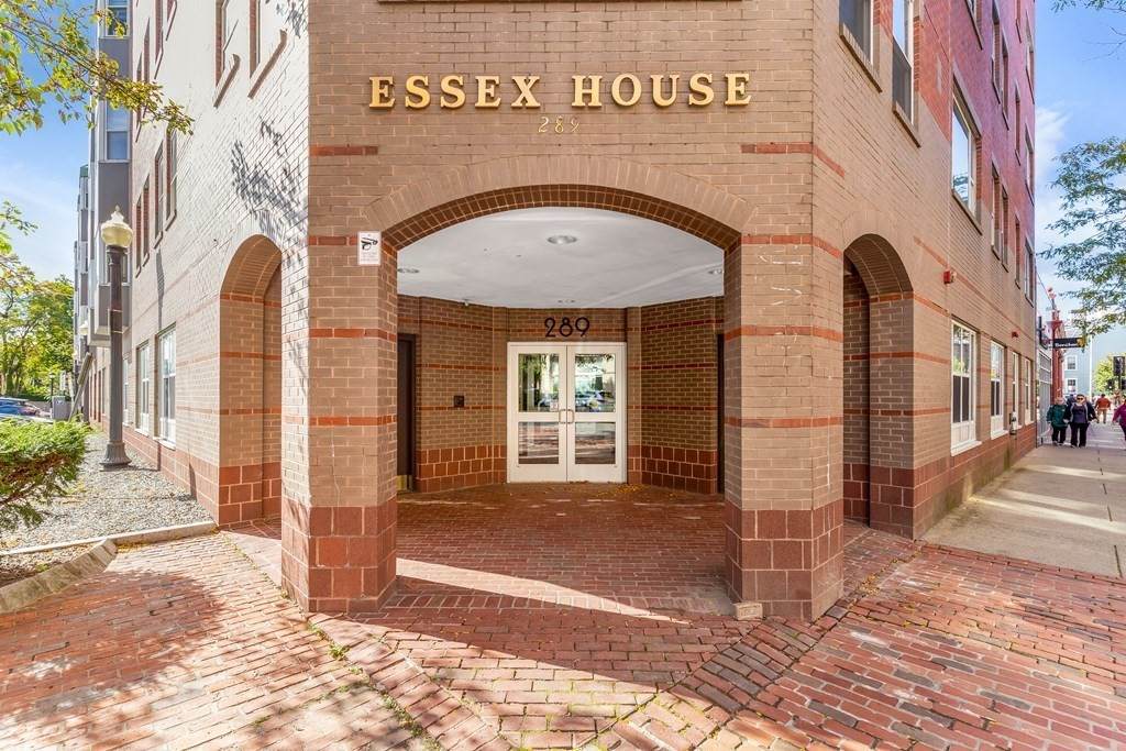 289 Essex - Photo 1