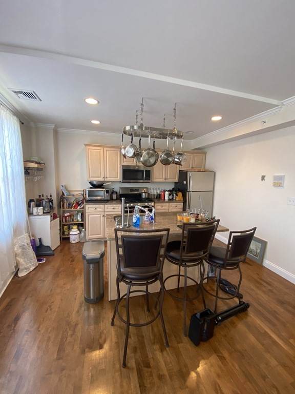 454 Hanover Street - Photo 1